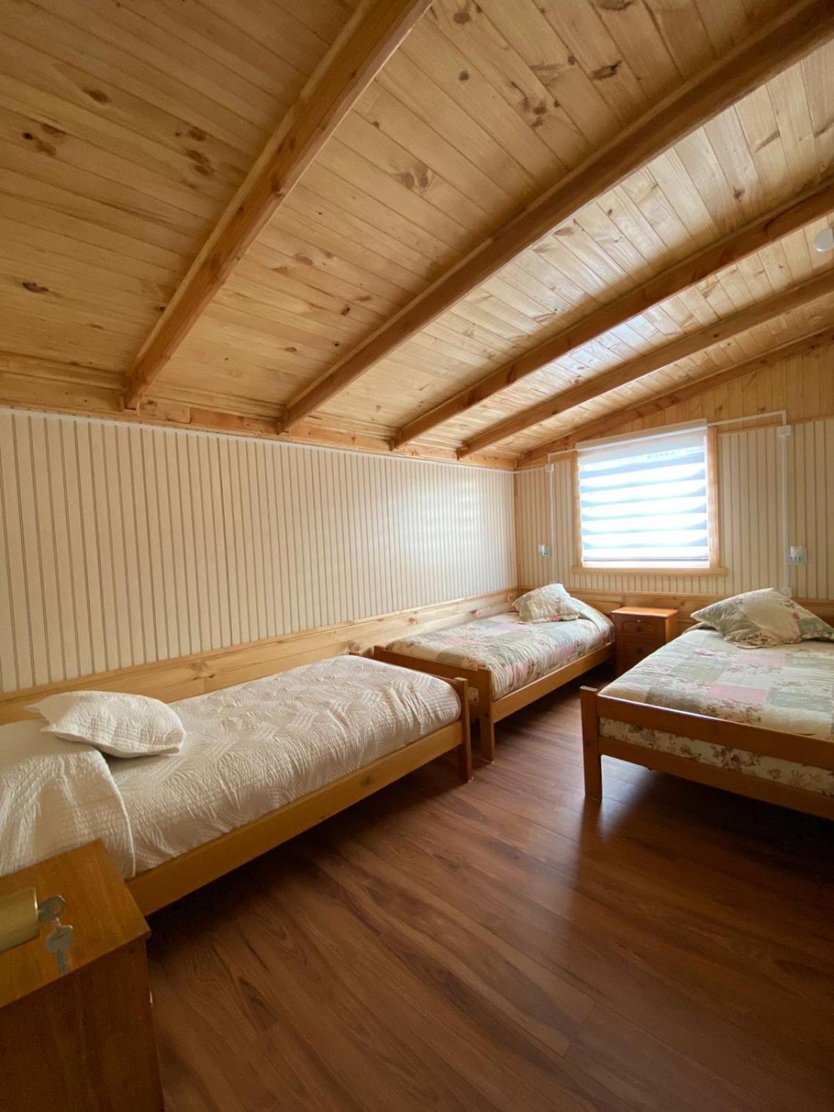 Cabañas Robinson Puerto Puyuguapi Habitación foto